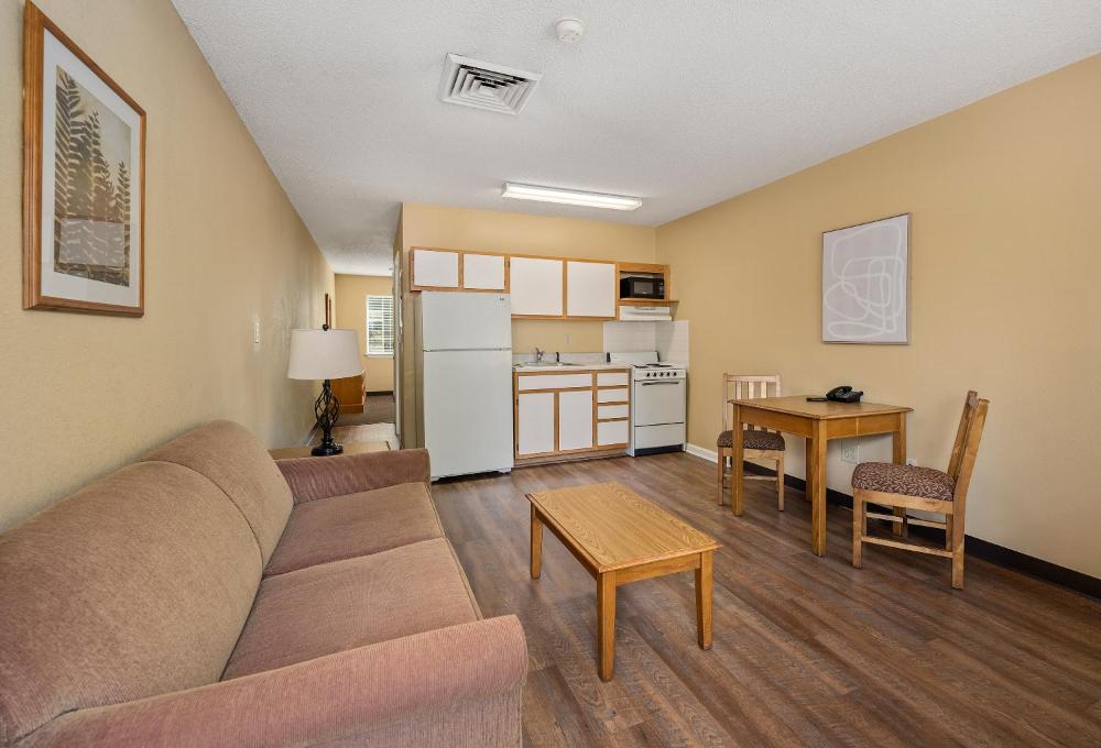 Queen Suite interior